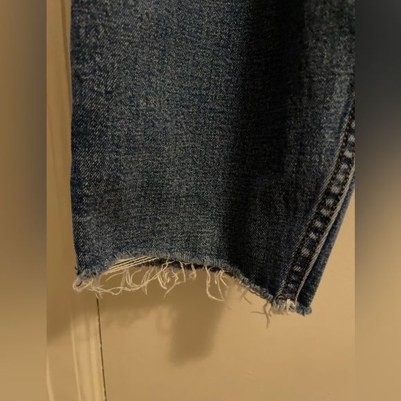 Abercrombie and Fitch The Mom High Rise Blue Denim Jean Size 35/20 Short - Picture 2 of 15